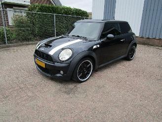 krockskadad bil auto Mini Cooper S 1.6 Leder Panodak Clima 6-Bak 2007/2