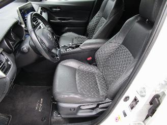 Toyota C-HR 1.8 Hybride Bi-Tone Parelmoer picture 19