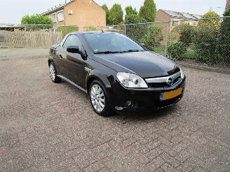Opel Tigra 1.4 16V Automaat 73.000 KM Leder picture 3