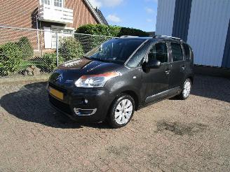 Unfallwagen Citroën C3 picasso 1.6 VTI Clima 141.000 KM 2011/8