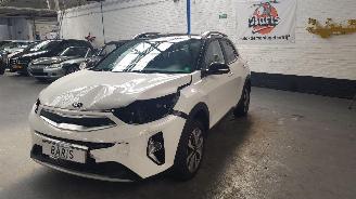 Auto incidentate Kia Stonic 1.0i T-GDi 12V ECO-DYNAMICS+ SUV  HYBRID 998CC 74KW 101PK 2021/3