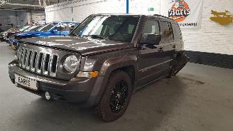krockskadad bil auto Jeep Patriot 2.4 BENZ AUT 126 KW 171 PK MK74 SUV 2016 2016/2
