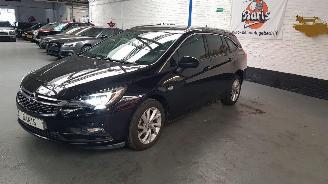 Voiture accidenté Opel Astra 1.4 TURBO 16V COMBI  BENZ-LPG 1.399CC 110KW 150PK 2018/11