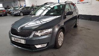 Avarii autoturisme Skoda Octavia 1.6 TDI GREENLINE 16V COMBI/O 4DRS DSL 1.598CC 81KW 110PK 2016/1