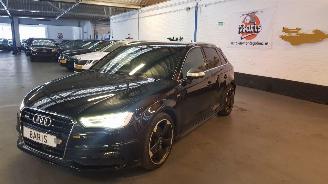 krockskadad bil auto Audi A3 1.8 TFSI 16V AUT 4DRS BENZ 1.798CC 132KW 179PK 2014/3