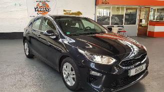 Kia Ceed 1.4 T-GDI 16V 4DRS BENZ 1.353CC 103KW 140PK picture 3