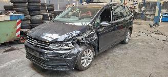 Démontage voiture Volkswagen Touran 1.4 TSI Highline Edition 7 Persoons 2018/8