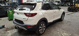 Kia Stonic 1.0 T-GDI MHEV Dynamic Plusline picture 4