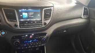 Hyundai Tucson 1.7 CRDI HP AUT 141 PK SUV.... picture 12