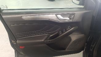 Ford Focus 1.5 ECOBOOST 12V COMBI  BENZ 1.496CC 110KW 150PK picture 9