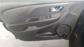 Renault Clio 0.9 ENERGY TCE12V COMBI 4DRS BENZ 898CC 66KW 90PK picture 8