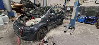 Vrakbiler auto Citroën C1 1.0 12V Ambiance 2011/5