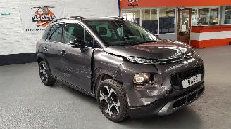 Voiture accidenté Citroën C3 Aircross 1.2 E-THP PURETECH 130 SUV  BENZ 1.199CC 96KW 131PK 2020/11