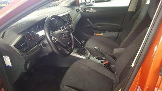 Volkswagen Polo 1.0 12V BLUEMOTION  4DRS BENZ 999CC 55KW 75PK picture 9