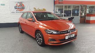 Voiture accidenté Volkswagen Polo 1.0 12V BLUEMOTION  4DRS BENZ 999CC 55KW 75PK 2018/5