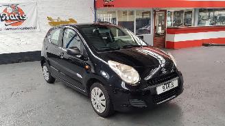 Coche accidentado Suzuki Alto 1.0 12V  4 DRS BENZ 996 CC 50 KW 68 PK 2014/2