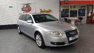Damaged car Audi A6 3.2 V6 24V FSI QUATTRO AUT COMBI  BENZ 3.123CC 188KW 256PK 4x4 2005/1