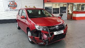 krockskadad bil auto Dacia Sandero 0.9 TCE 12V AUT  BENZ 898CC 66KW 90PK  KM 65009 NAP... 2017/11
