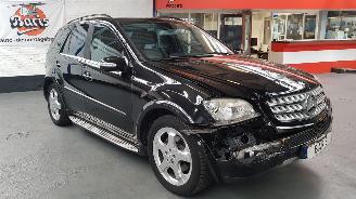 škoda osobní automobily Mercedes ML 3.5 350 4-MATIC V6 24V SUV  BENZ 3.498CC 200KW 272PK 4x4 2007/8