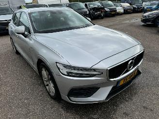 Auto incidentate Volvo V-60 2.0 D4 Momentum AUTOMAAT BJ 2018 291196 KM 2018/10