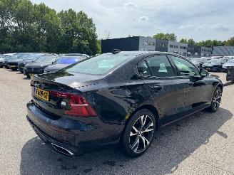 Auto incidentate Volvo S-60 2.0 Recharge T6 AWD Core AUTOMAAT 2023/6