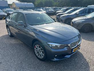 skadebil auto BMW 3-serie 320i AUTOMAAT Executive BJ 2012 327.962 KM 2012/5