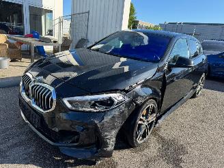 Auto incidentate BMW 1-serie 116d Executive AUTOMAAT 2021/3