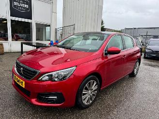 Auto incidentate Peugeot 308 1.2 PureTech Allure AUTOMAAT 2019/8