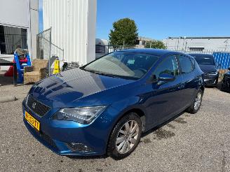 krockskadad bil auto Seat Leon 1.2 TSI Style 2015/7