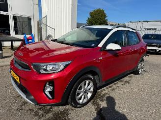 skadebil auto Kia Stonic 1.0 T-GDi AUTOMAAT MHEV DynamicPlusLine BJ 2021 82.872 KM 2021/8
