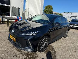 Unfallwagen MG MG4 Electric AUTOMAAT Trophy Extended Range 77 kWh BJ 2023 55994 KM 2023/11