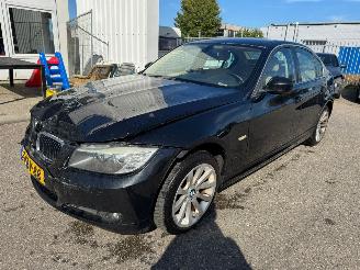 Schadeauto BMW 3-serie 325i High Executive BJ 2009 172.655 KM 2009/5