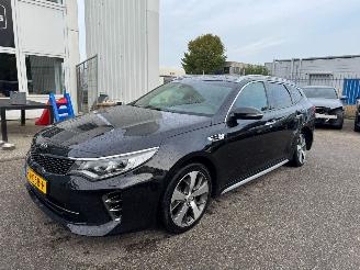 damaged passenger cars Kia Optima Sportswagon 1.7 AUTOMAAT CRDi GT-Line BJ 2018 188.407 KM 2018/2