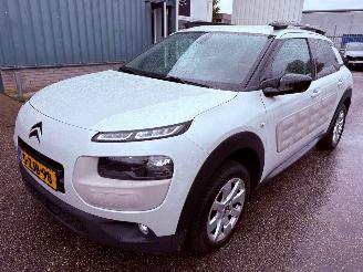 skadebil auto Citroën C4 Cactus 1.2 AUTOMAAT e-VTi Shine BJ 2015 192.217 km 2015/1