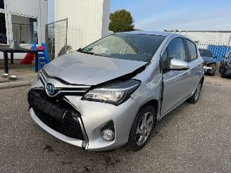 Damaged car Toyota Yaris 1.5 Hybrid Lease 2015/4