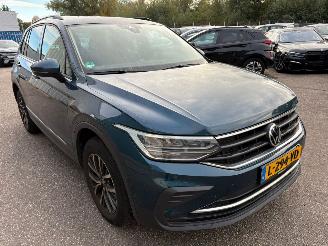 skadebil auto Volkswagen Tiguan 1.5 TSI R-Line Business+ AUTOMAAT 2020/12