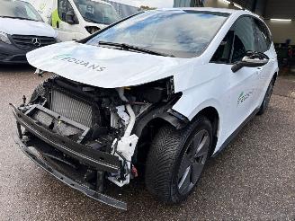 Coche accidentado Cupra Born Essential AUTOMAAT  62 kWh BJ 2022 138.186 KM 2022/12