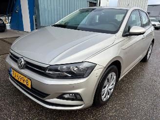 Vaurioauto  passenger cars Volkswagen Polo 1.0 TSI AUTOMAAT Comfortline BJ 2018 117.364  KM 2018/8