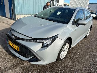 Coche accidentado Toyota Corolla Touring Sports 1.8 AUTOMAAT  Hybrid Active BJ 2022 87.188 KM 2022/12