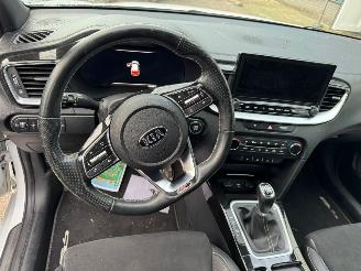 Kia Proceed 1.4 T-GDI GT-Line BJ 2020 76.365 KM picture 7