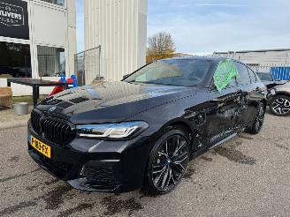 krockskadad bil auto BMW 5-serie 520e Business Edition Plus AUTOMAAT 2022/2