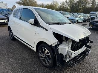 Peugeot 108 1.0 e-VTi Allure picture 6