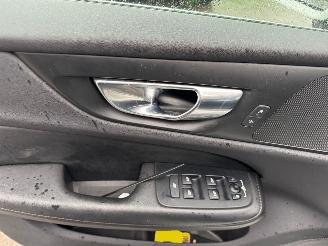 Volvo V-60 2.0 B3 Momentum Business AUTOMAAT picture 19