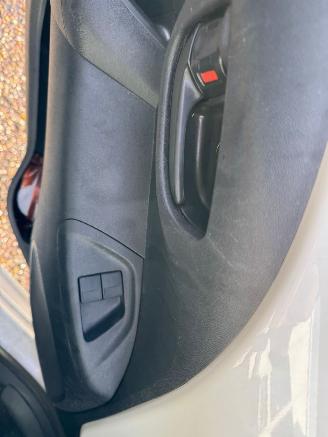 Peugeot 108 Peugeot 108 1.0 e-VTi Active picture 15