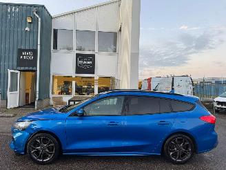 Ford Focus Wagon 1.0 EcoBoost ST Line Business picture 2