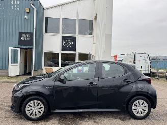 Toyota Yaris 1.5 AUTOMAAT Hybrid Active BJ 2021 80.589 KM picture 2