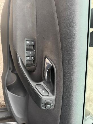 Volkswagen Polo 1.4-16V Comfortline BJ 2010 234.133 KM picture 12