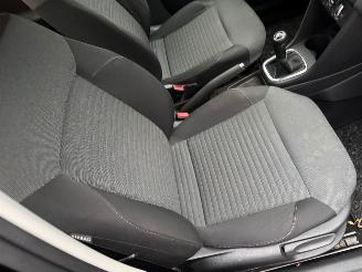 Volkswagen Polo 1.4-16V Comfortline BJ 2010 234.133 KM picture 15