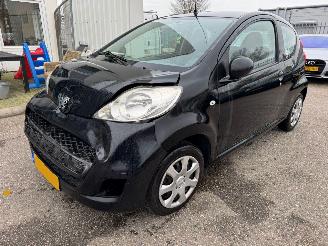 Peugeot 107 1.0-12V XR BJ 2010 147.936 KM picture 7