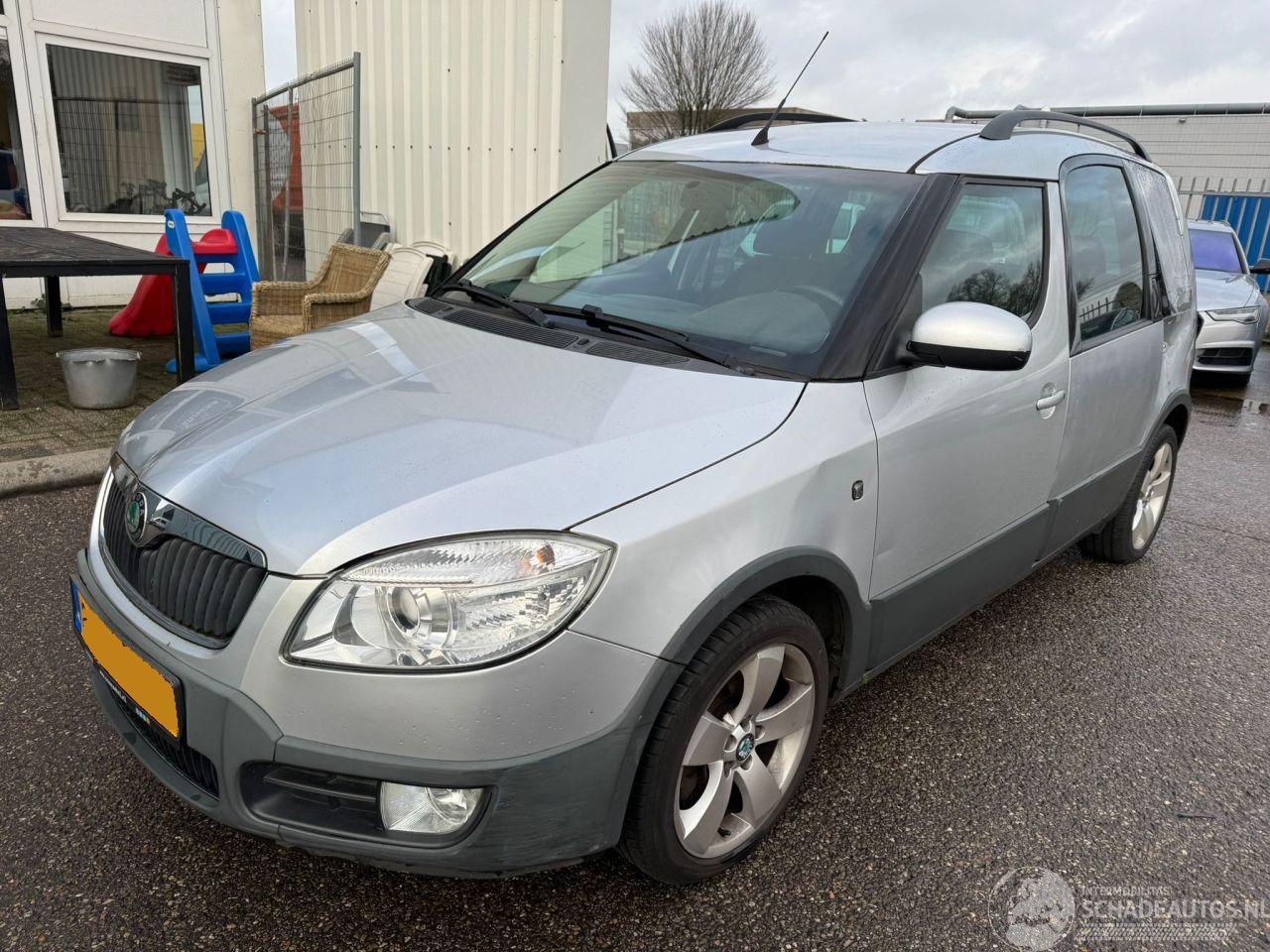 Skoda Roomster 1.6-16V AUTOMAAT Scout BJ 2008 76137 KM